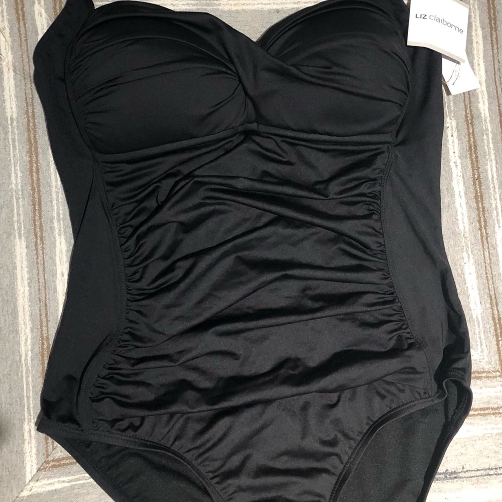 Swimsuit - Picture 2 of 4